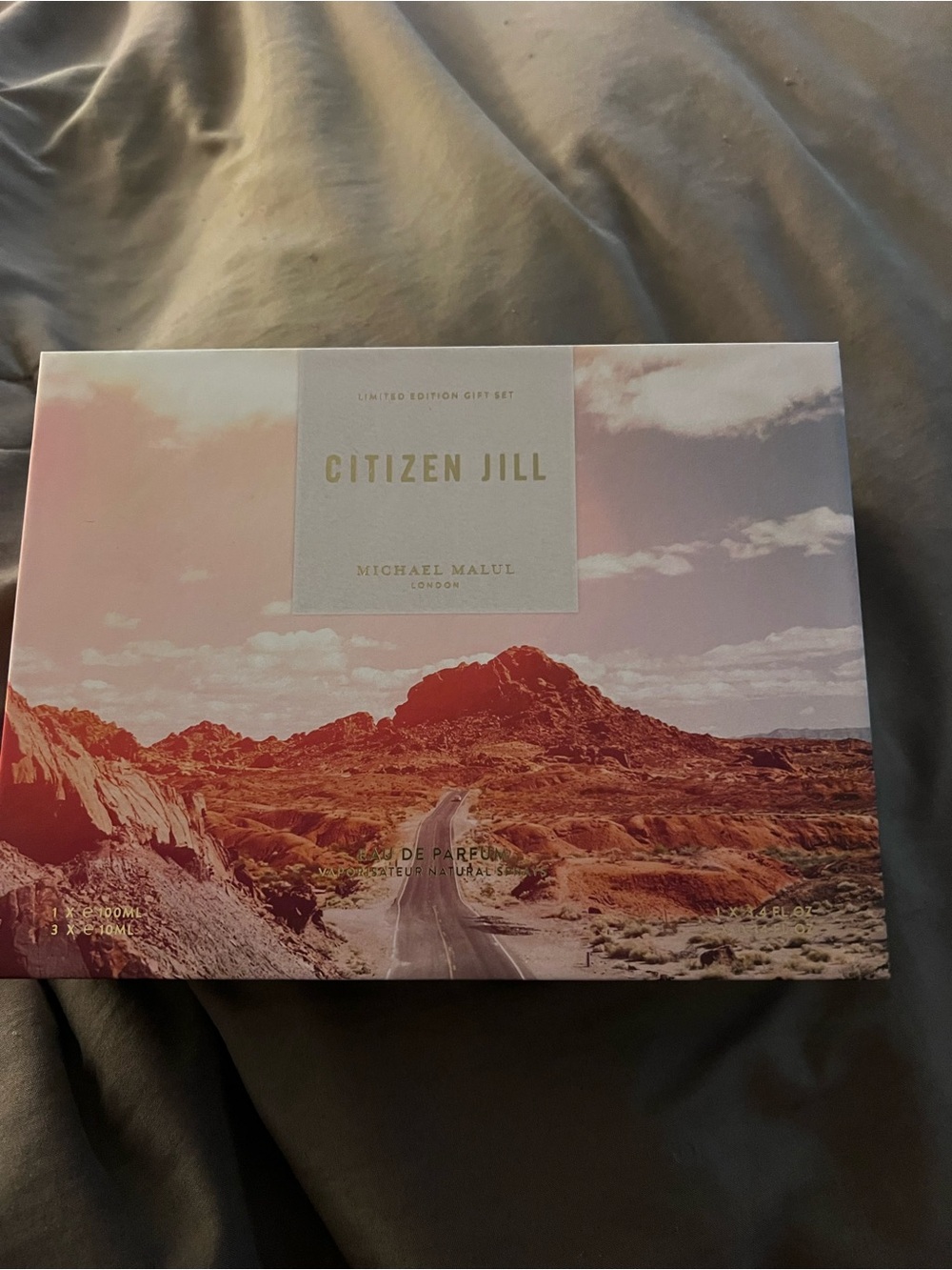 Citizen Jill by Michael Malul Fragrance Limited Edition Gift Set - Picture 2 of 4